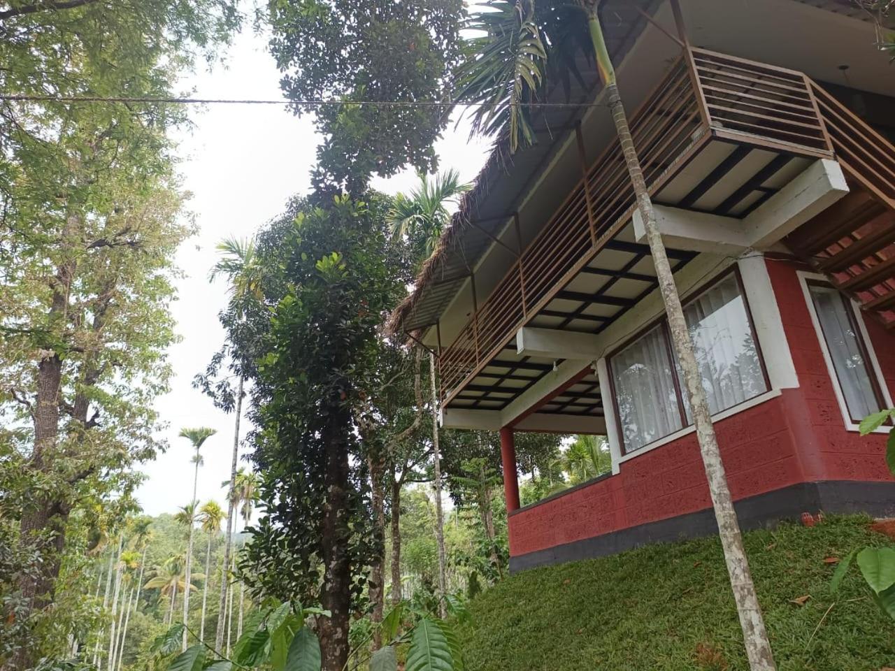 Kuruva Shoreline Wayanad Chegat Exterior photo